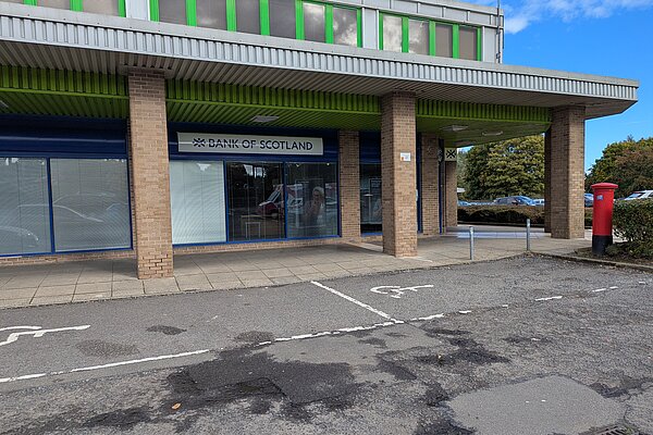 Photo of the Bank of Scotland branch in Erskine